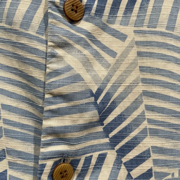 TOMMY BAHAMA Blue button down shirt - Size XL or L - Picture 3 of 4